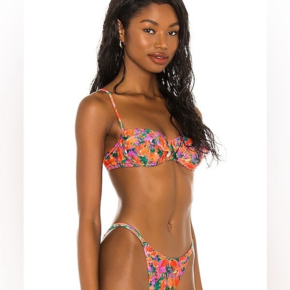 Vix Monet Luiza Floral Red Ruffle Underwire Swim Bikini Top